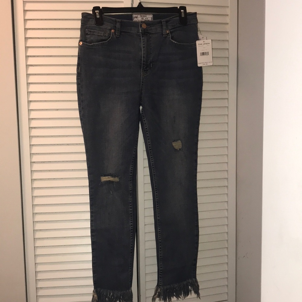 🥳HP🥳Free People skinny jeans.🔥🔥🔥🔥🔥 - Picture 5 of 6
